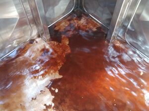 貯水槽清掃1＿株式会社ビルカン